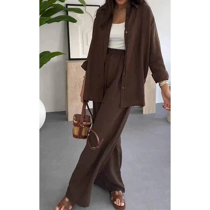 Solid Color Two Piece Set – Loose Shirt & Wide Leg Pants in perfekter Harmonie. Reduzierte Eleganz für den Alltag.